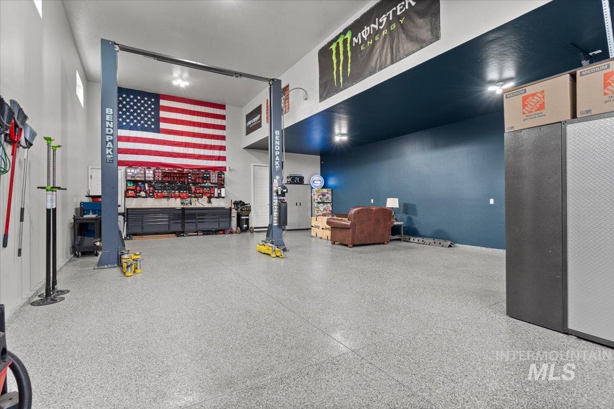 18207 N Begonia Way, Nampa, Idaho 83687, 3 Bedrooms, 2.5 Bathrooms, Residential For Sale, Price $715,000, 98980472