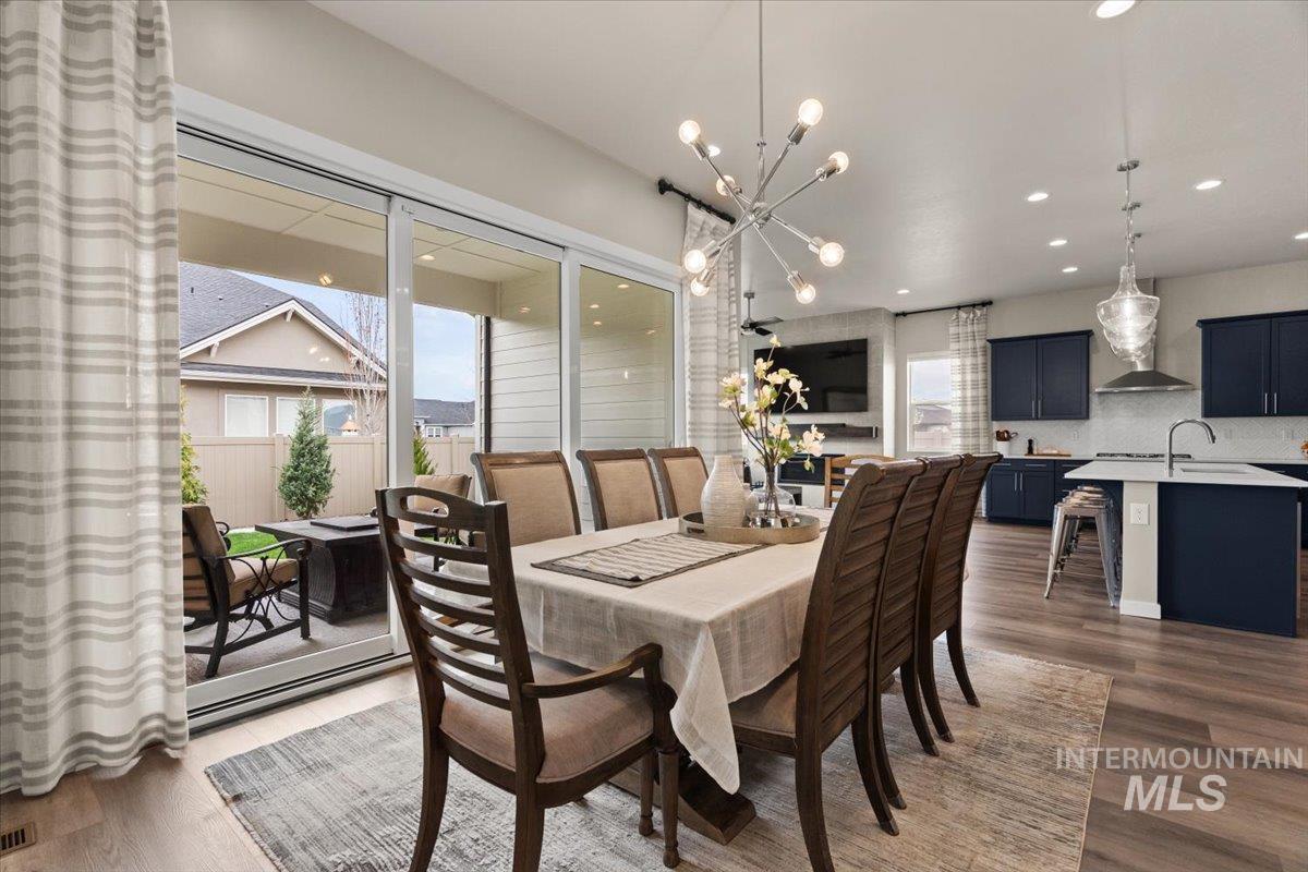 18207 N Begonia Way, Nampa, Idaho 83687, 3 Bedrooms, 2.5 Bathrooms, Residential For Sale, Price $699,900, 98980472
