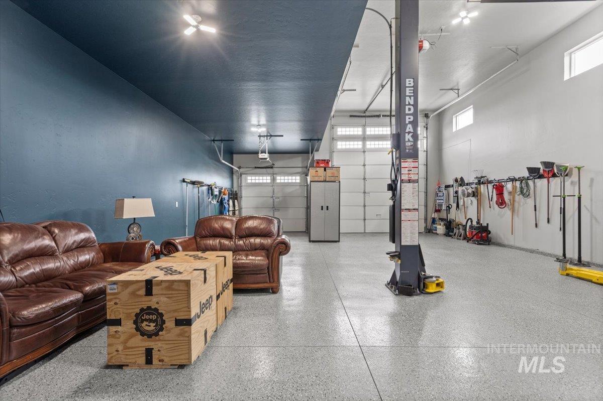 18207 N Begonia Way, Nampa, Idaho 83687, 3 Bedrooms, 2.5 Bathrooms, Residential For Sale, Price $729,900,MLS 98980472