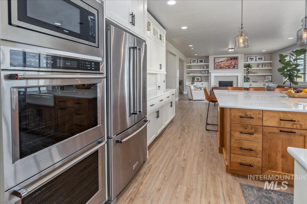 1216 N Kenora Ave., Star, Idaho 83669, 5 Bedrooms, 3.5 Bathrooms, Residential For Sale, Price $999,900,MLS 98980473