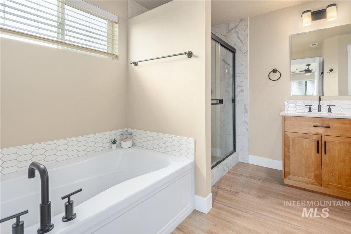 1216 N Kenora Ave., Star, Idaho 83669, 5 Bedrooms, 3.5 Bathrooms, Residential For Sale, Price $984,900, 98980473