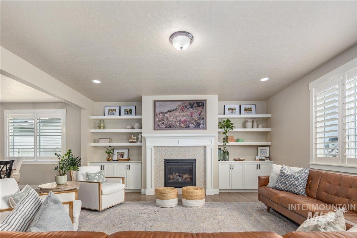 1216 N Kenora Ave., Star, Idaho 83669, 5 Bedrooms, 3.5 Bathrooms, Residential For Sale, Price $949,900, 98980473