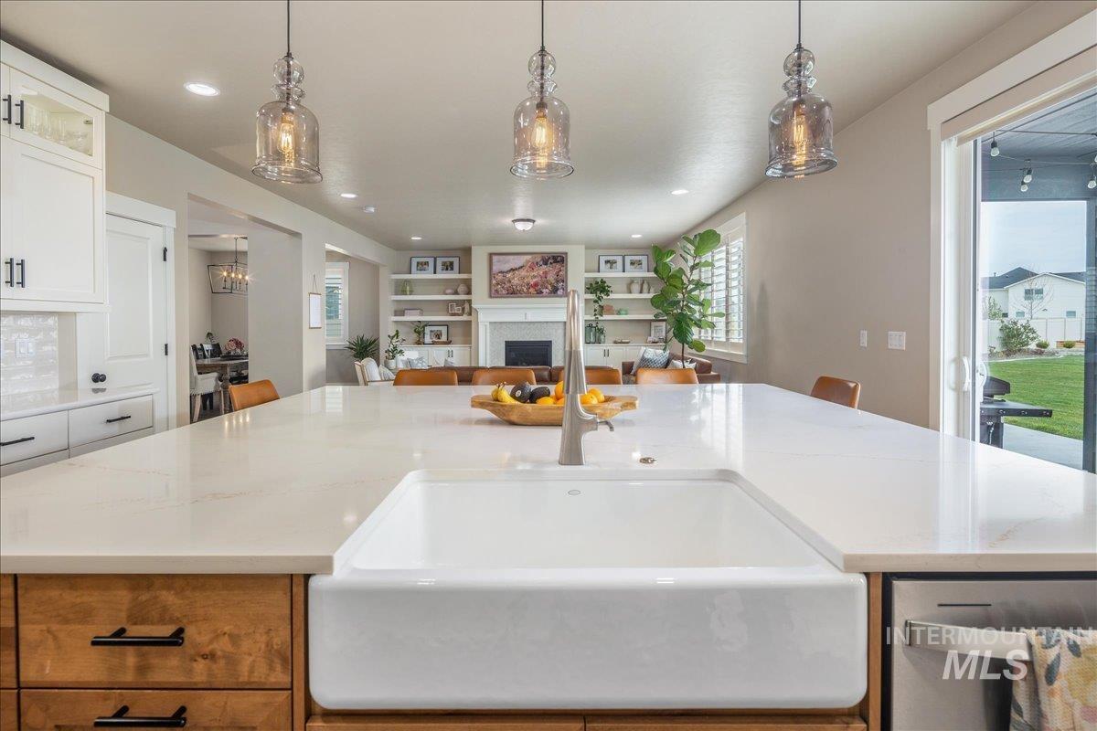 1216 N Kenora Ave., Star, Idaho 83669, 5 Bedrooms, 3.5 Bathrooms, Residential For Sale, Price $984,900, 98980473