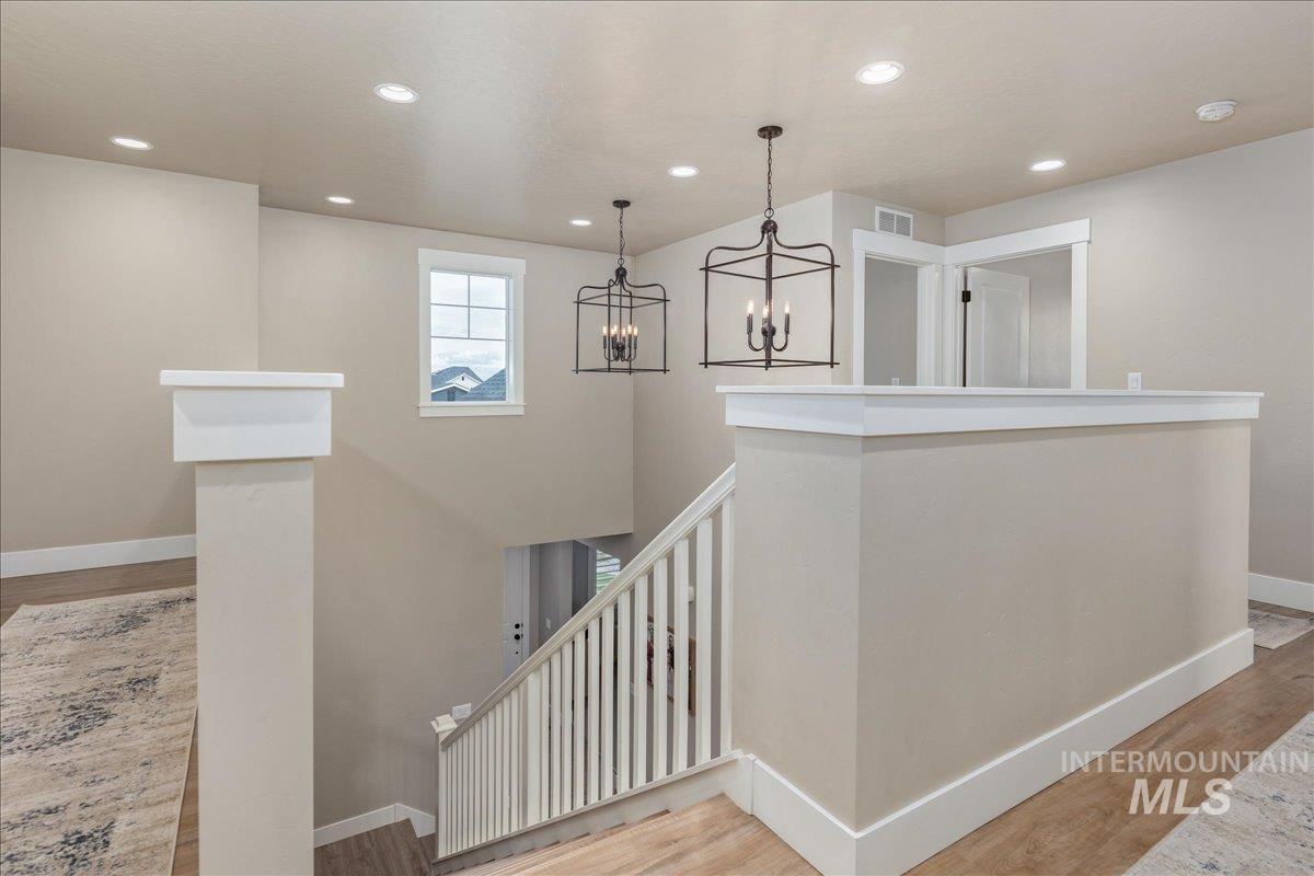 1216 N Kenora Ave., Star, Idaho 83669, 5 Bedrooms, 3.5 Bathrooms, Residential For Sale, Price $999,900,MLS 98980473