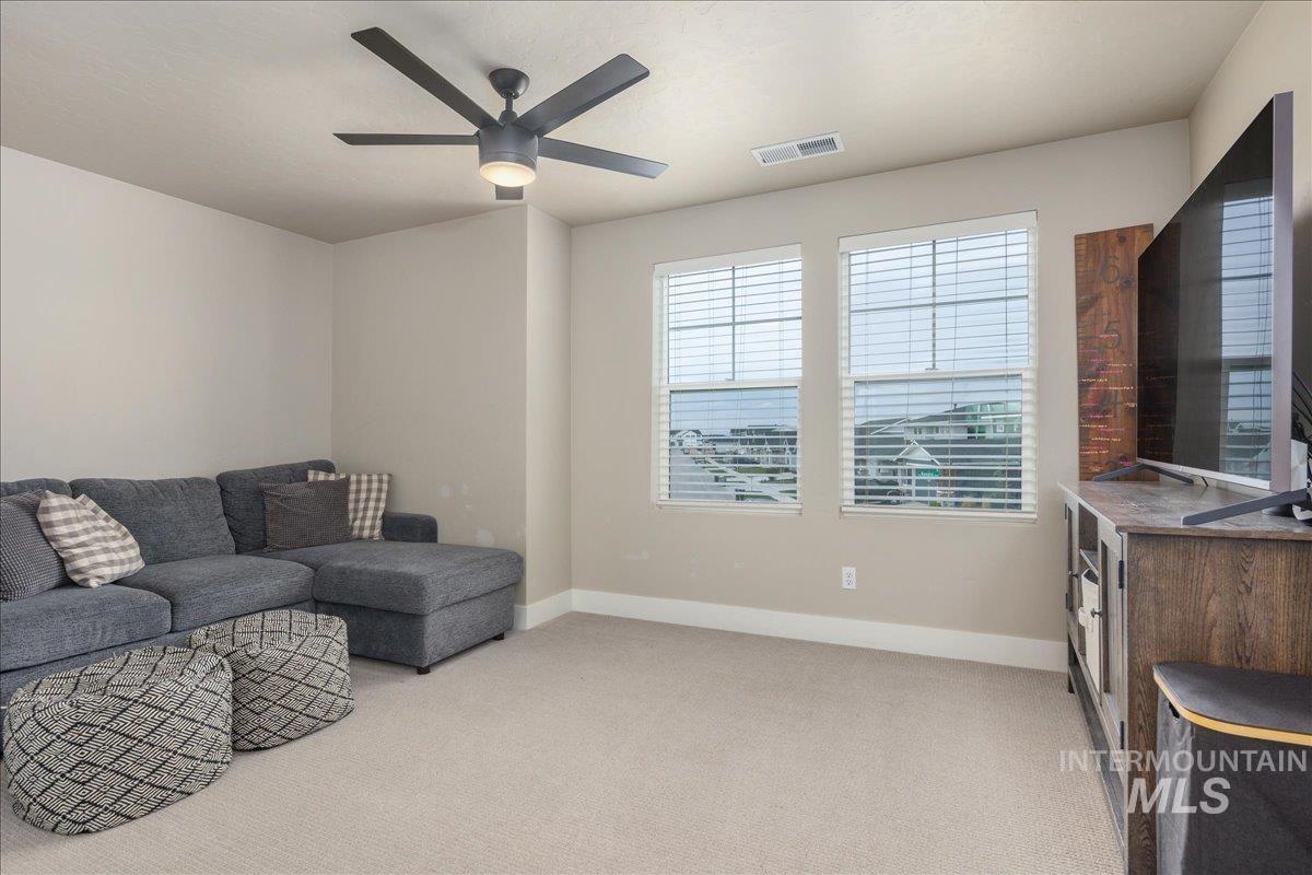 1216 N Kenora Ave., Star, Idaho 83669, 5 Bedrooms, 3.5 Bathrooms, Residential For Sale, Price $999,900,MLS 98980473