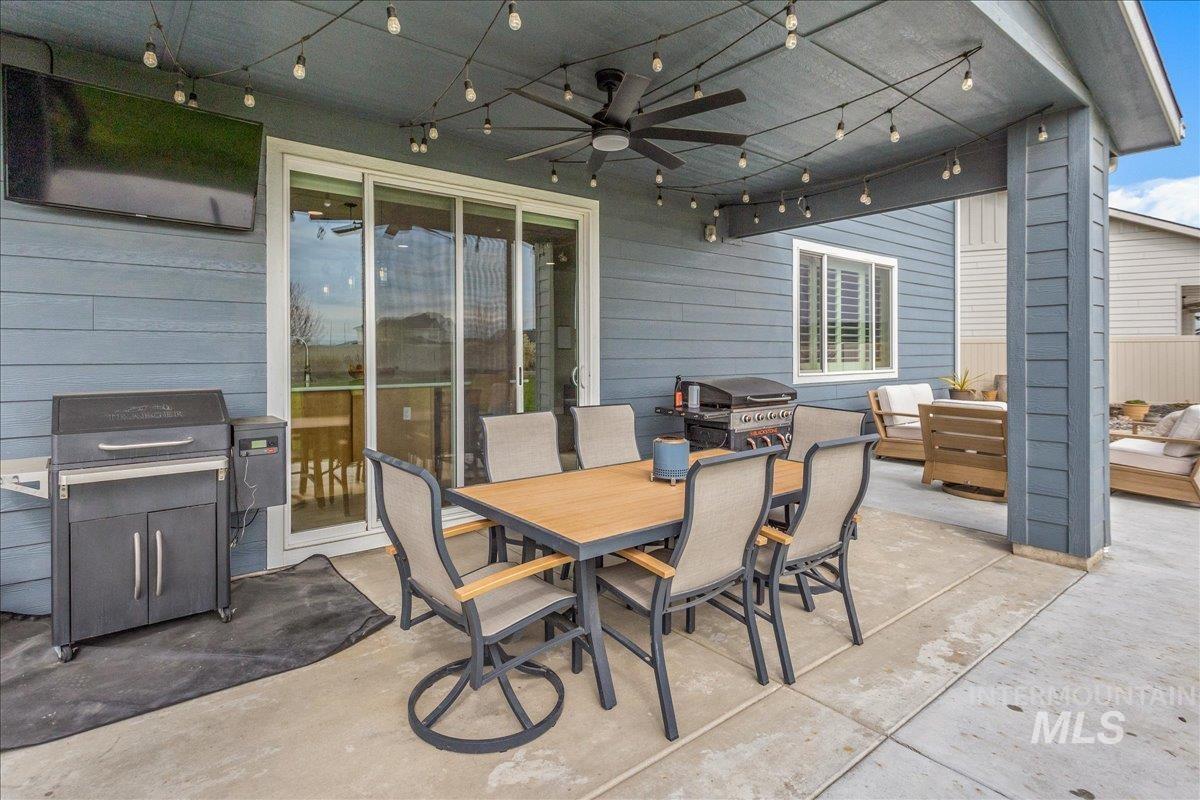 1216 N Kenora Ave., Star, Idaho 83669, 5 Bedrooms, 3.5 Bathrooms, Residential For Sale, Price $984,900, 98980473