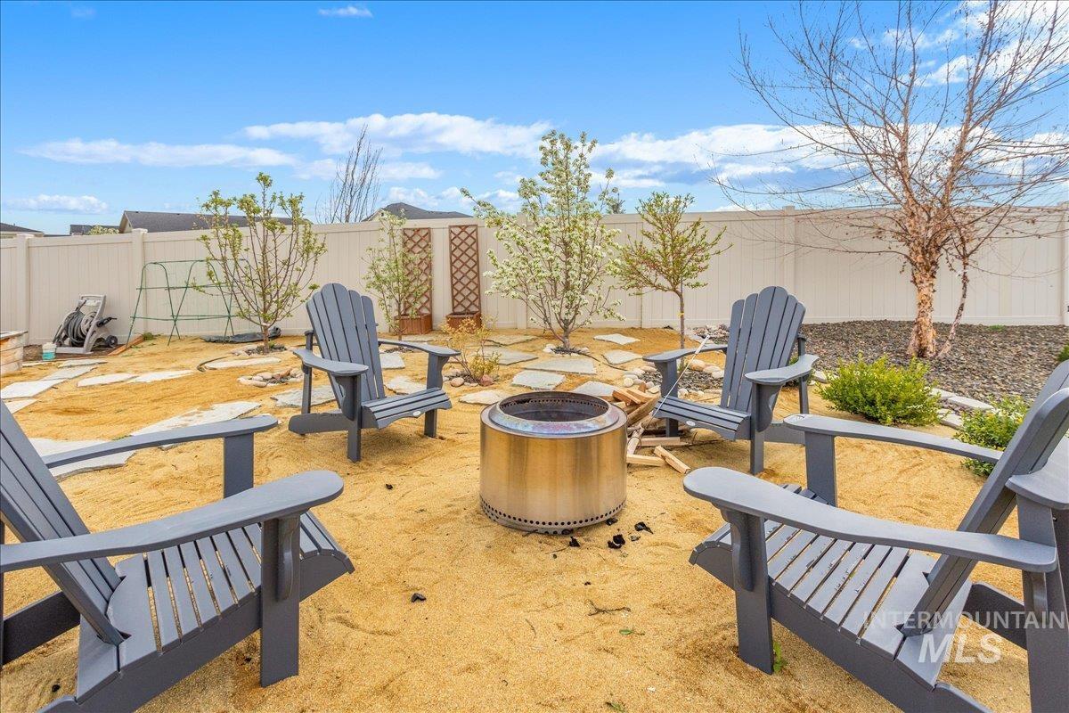 1216 N Kenora Ave., Star, Idaho 83669, 5 Bedrooms, 3.5 Bathrooms, Residential For Sale, Price $984,900, 98980473