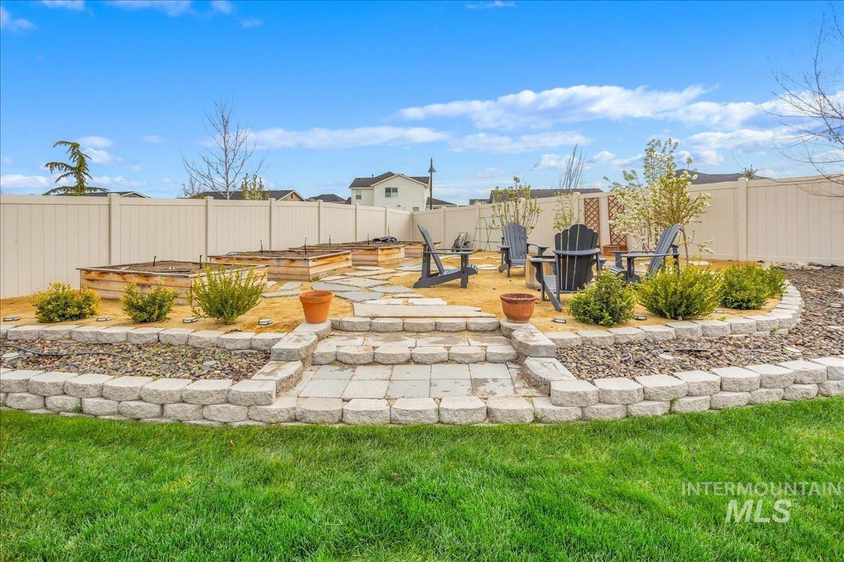 1216 N Kenora Ave., Star, Idaho 83669, 5 Bedrooms, 3.5 Bathrooms, Residential For Sale, Price $949,900, 98980473