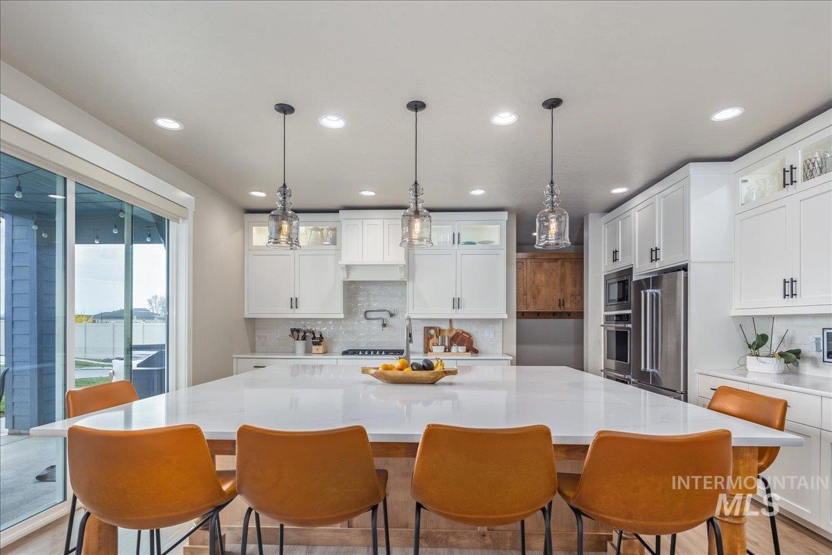 1216 N Kenora Ave., Star, Idaho 83669, 5 Bedrooms, 3.5 Bathrooms, Residential For Sale, Price $984,900, 98980473