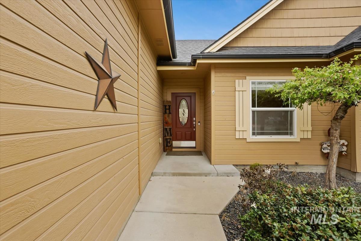 2298 E McPherson St, Meridian, Idaho 83642, 3 Bedrooms, 3 Bathrooms, Residential For Sale, Price $545,000,MLS 98980474