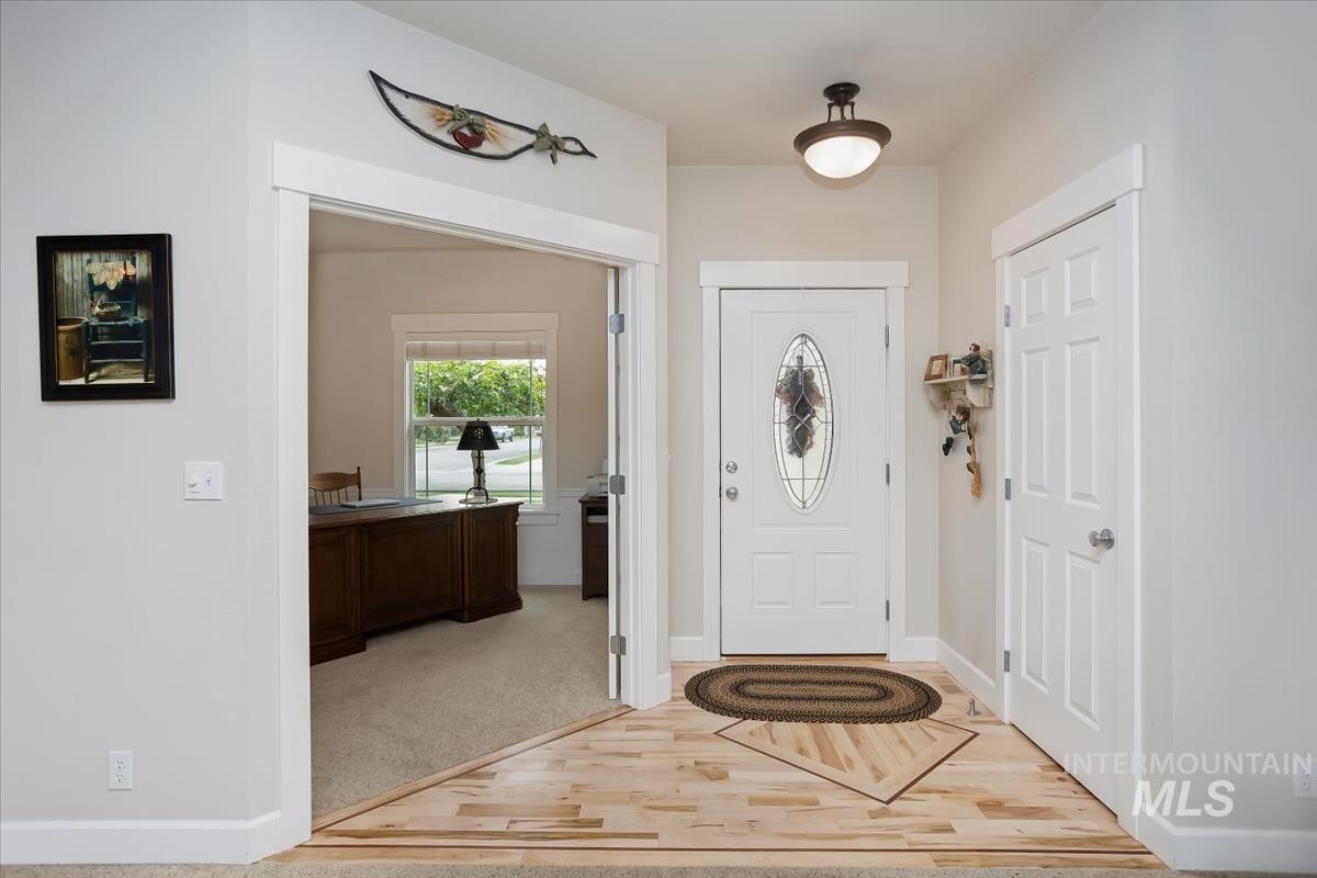 2298 E McPherson St, Meridian, Idaho 83642, 3 Bedrooms, 3 Bathrooms, Residential For Sale, Price $545,000,MLS 98980474