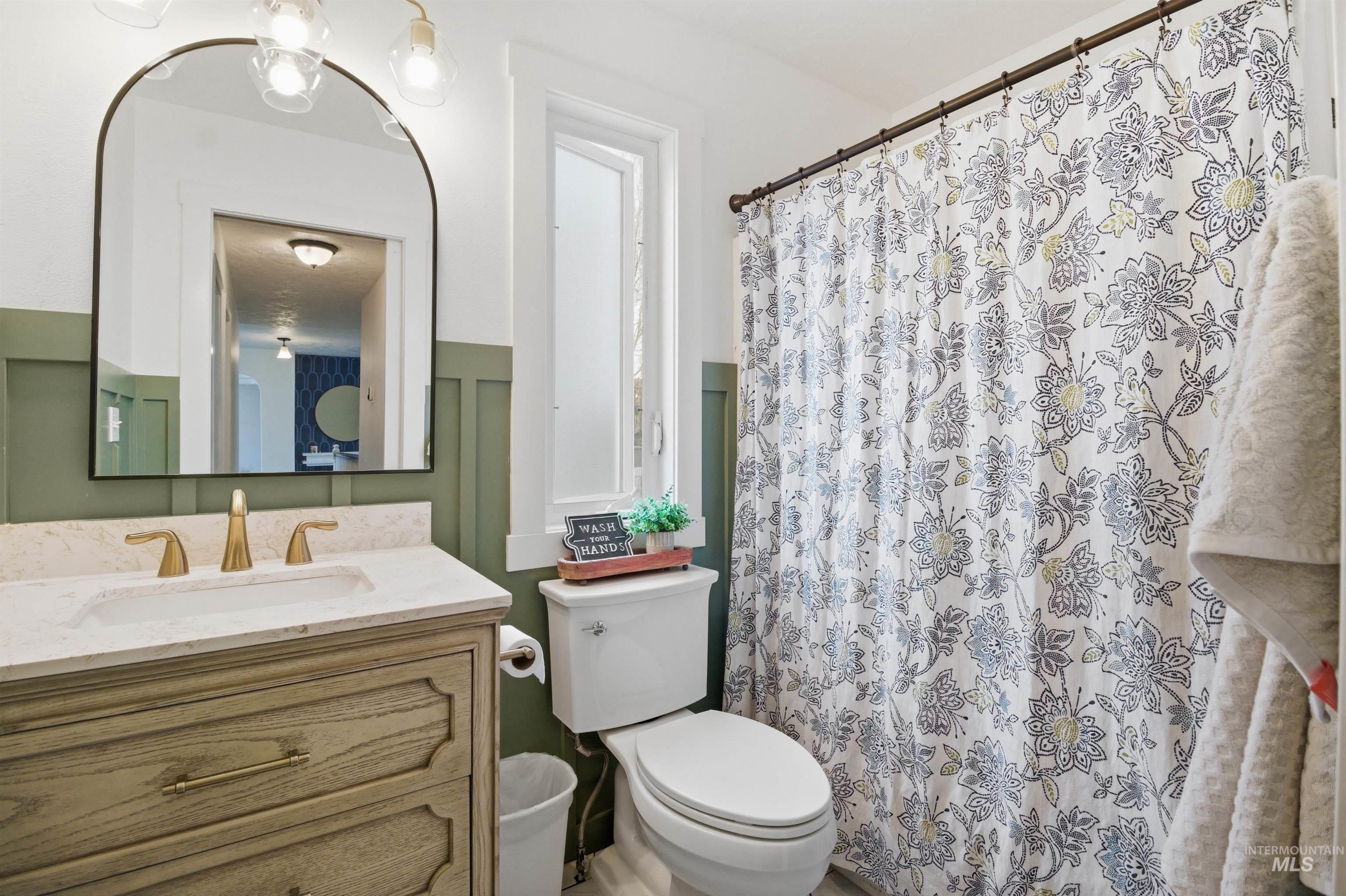 237 Sunrise Dr, Moscow, Idaho 83843, 5 Bedrooms, 3 Bathrooms, Residential For Sale, Price $719,000,MLS 98980475