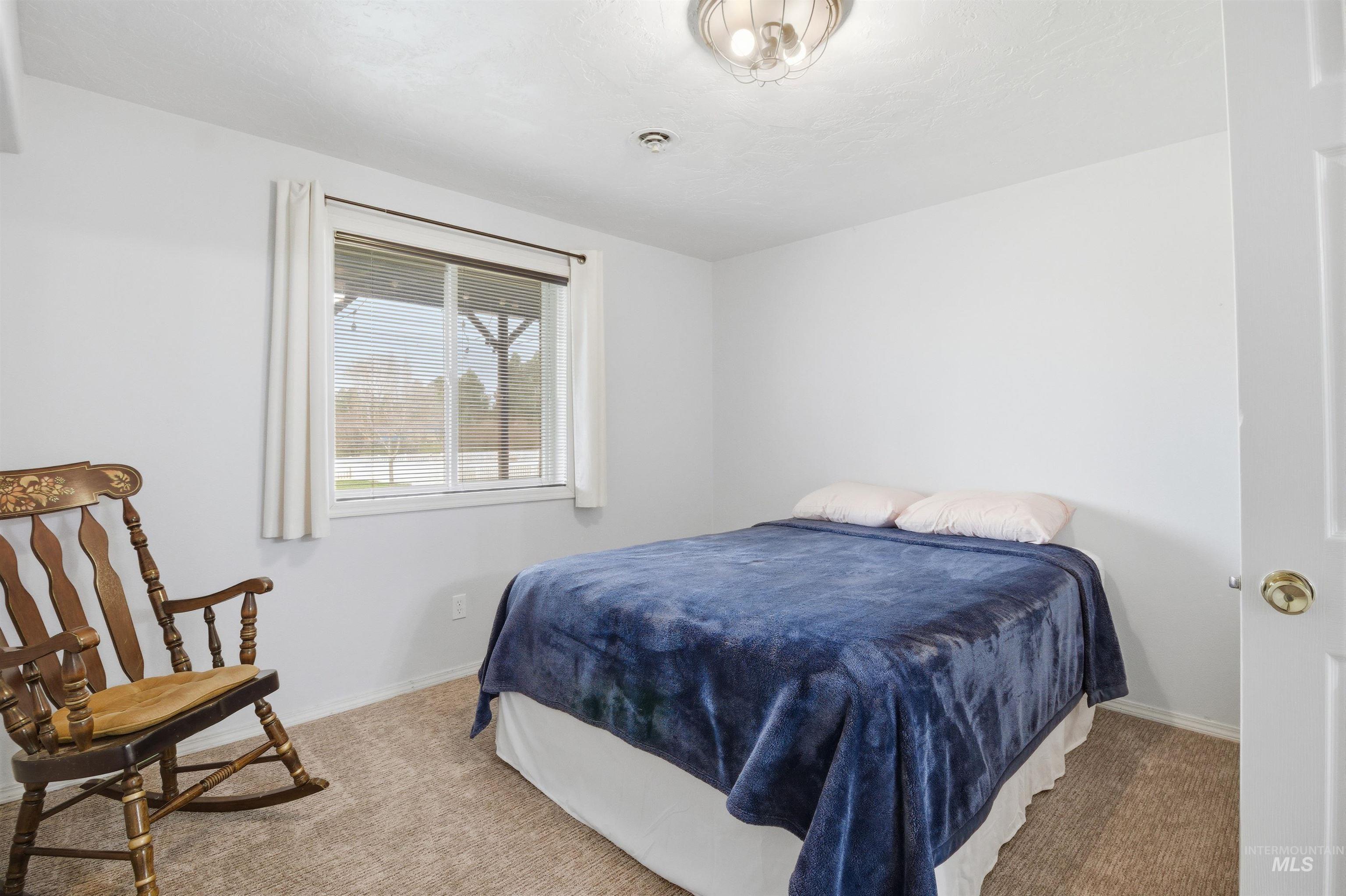 237 Sunrise Dr, Moscow, Idaho 83843, 5 Bedrooms, 3 Bathrooms, Residential For Sale, Price $719,000,MLS 98980475