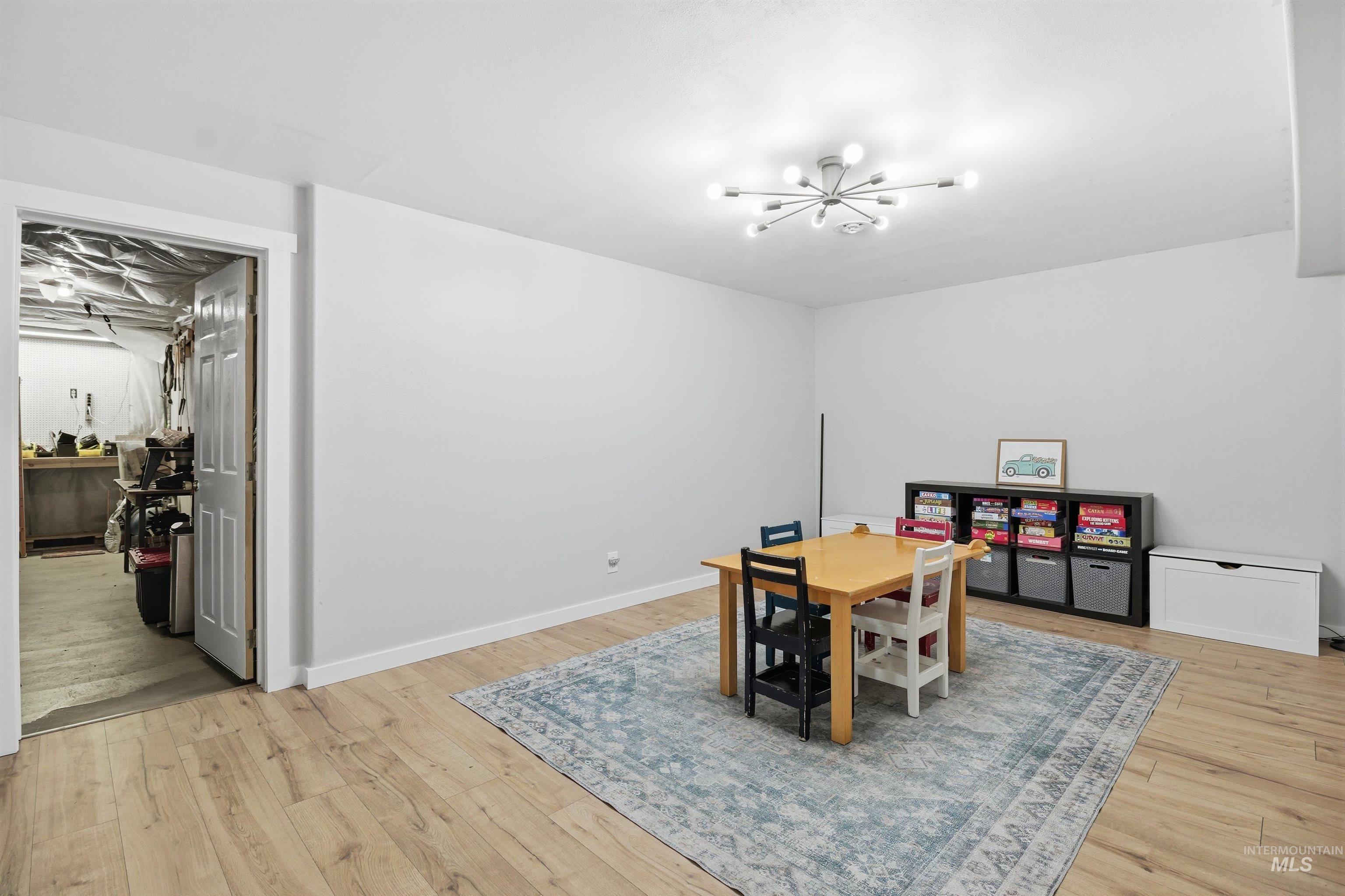 237 Sunrise Dr, Moscow, Idaho 83843, 5 Bedrooms, 3 Bathrooms, Residential For Sale, Price $719,000,MLS 98980475