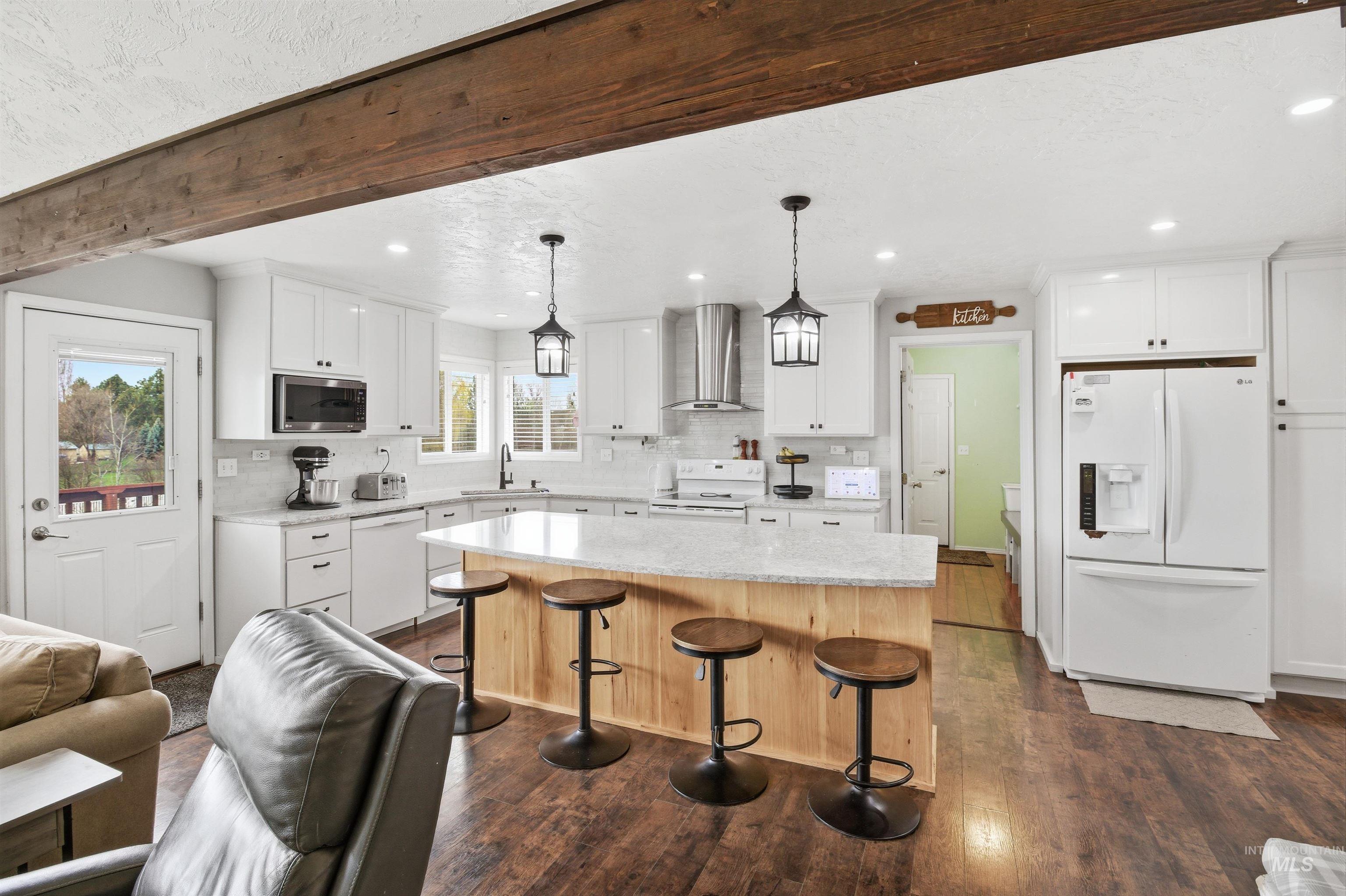 237 Sunrise Dr, Moscow, Idaho 83843, 5 Bedrooms, 3 Bathrooms, Residential For Sale, Price $719,000,MLS 98980475