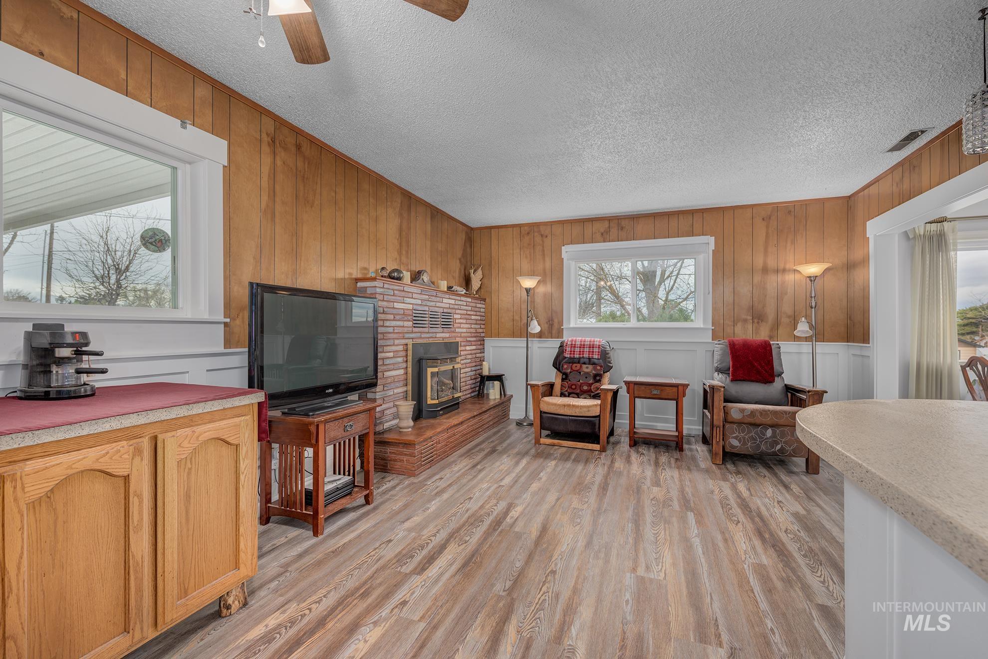 148 N 20th St, Payette, Idaho 83661, 3 Bedrooms, 2 Bathrooms, Residential For Sale, Price $399,000,MLS 98980477