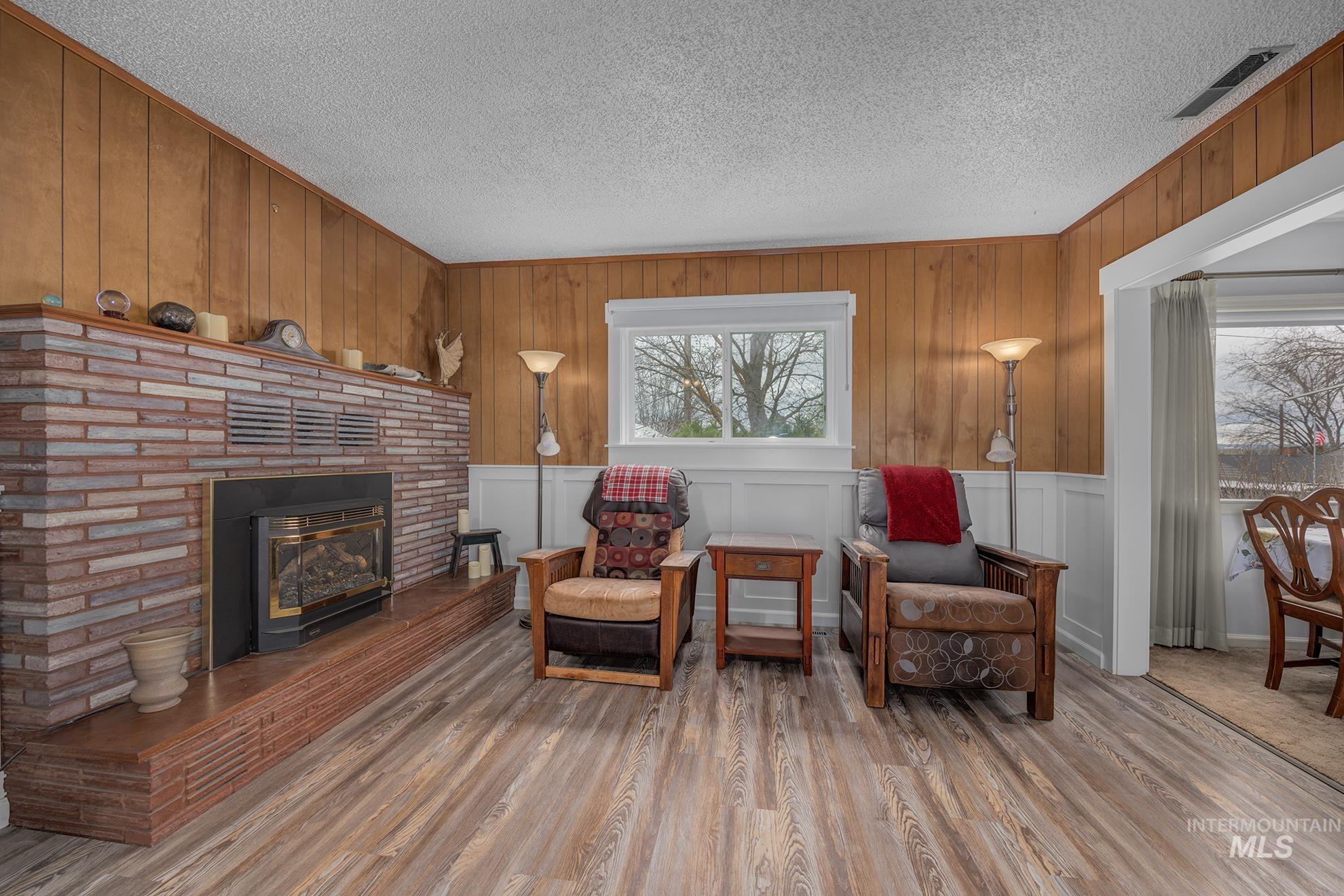 148 N 20th St, Payette, Idaho 83661, 3 Bedrooms, 2 Bathrooms, Residential For Sale, Price $399,000,MLS 98980477