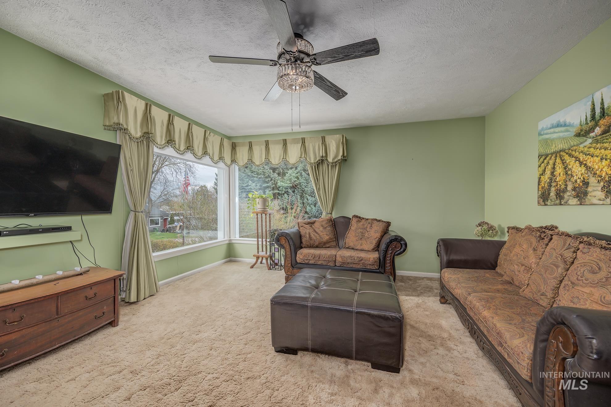 148 N 20th St, Payette, Idaho 83661, 3 Bedrooms, 2 Bathrooms, Residential For Sale, Price $399,000,MLS 98980477