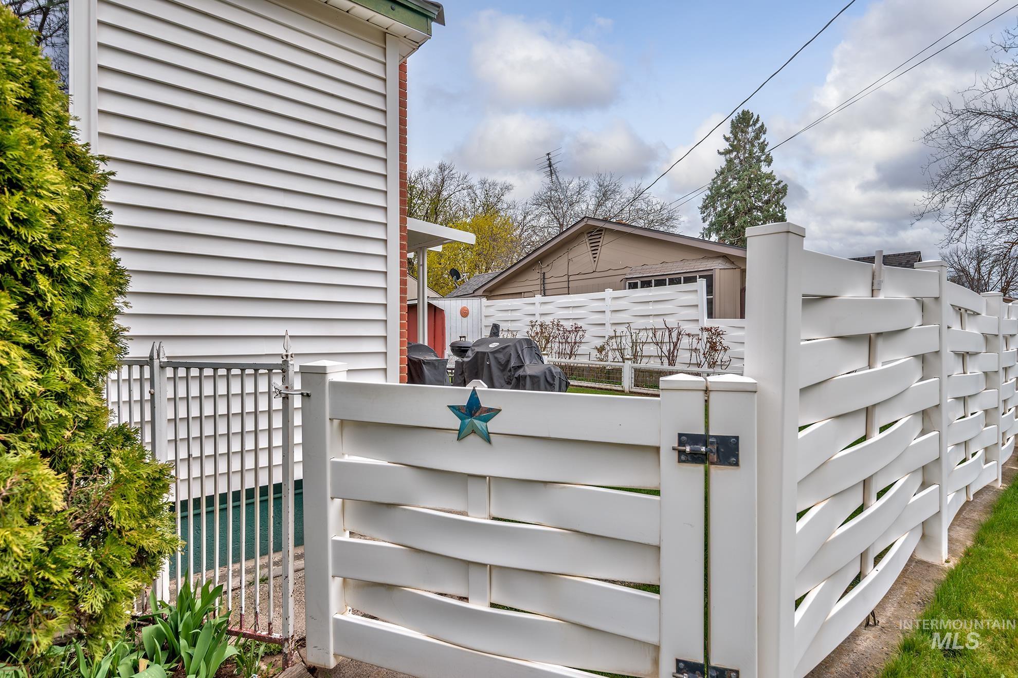 148 N 20th St, Payette, Idaho 83661, 3 Bedrooms, 2 Bathrooms, Residential For Sale, Price $399,000,MLS 98980477