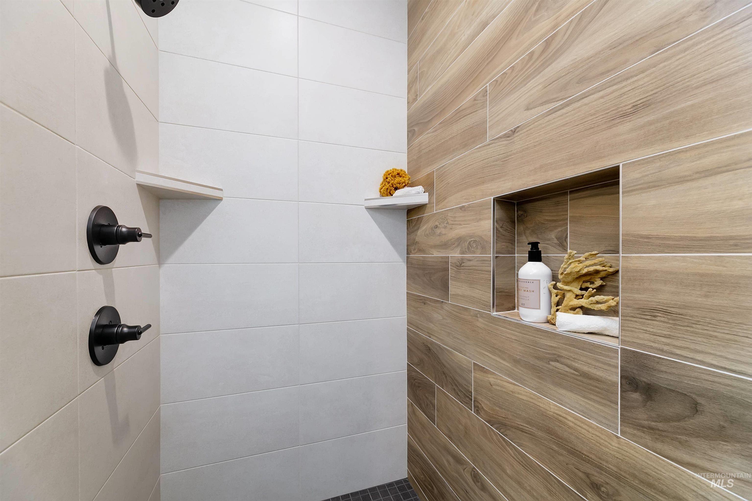 4390 W Strant Dr., Eagle, Idaho 83616, 3 Bedrooms, 2.5 Bathrooms, Residential For Sale, Price $1,416,907,MLS 98980480