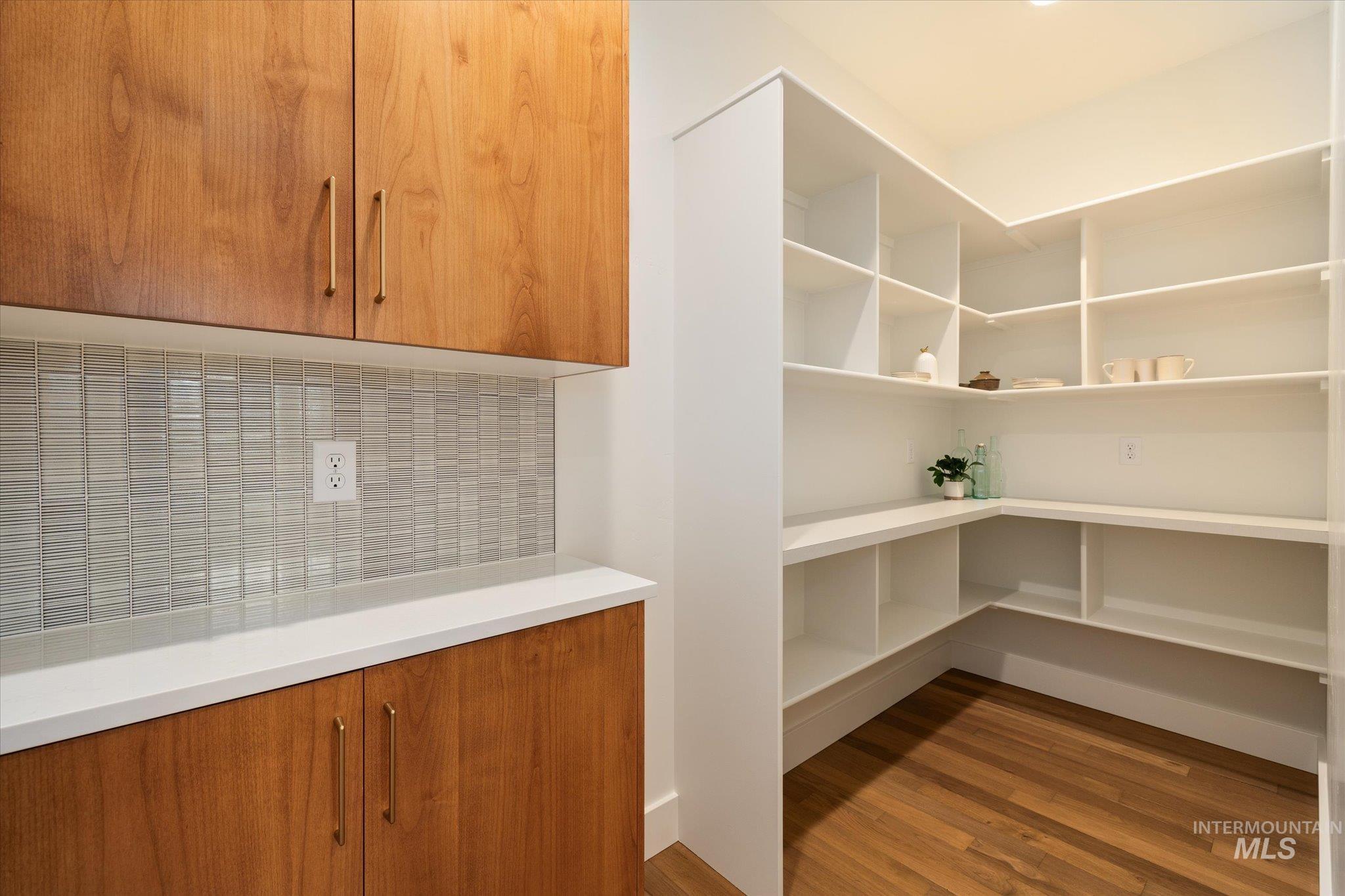 5616 W Grover St, Boise, Idaho 83705, 4 Bedrooms, 3 Bathrooms, Residential For Sale, Price $799,800,MLS 98980481