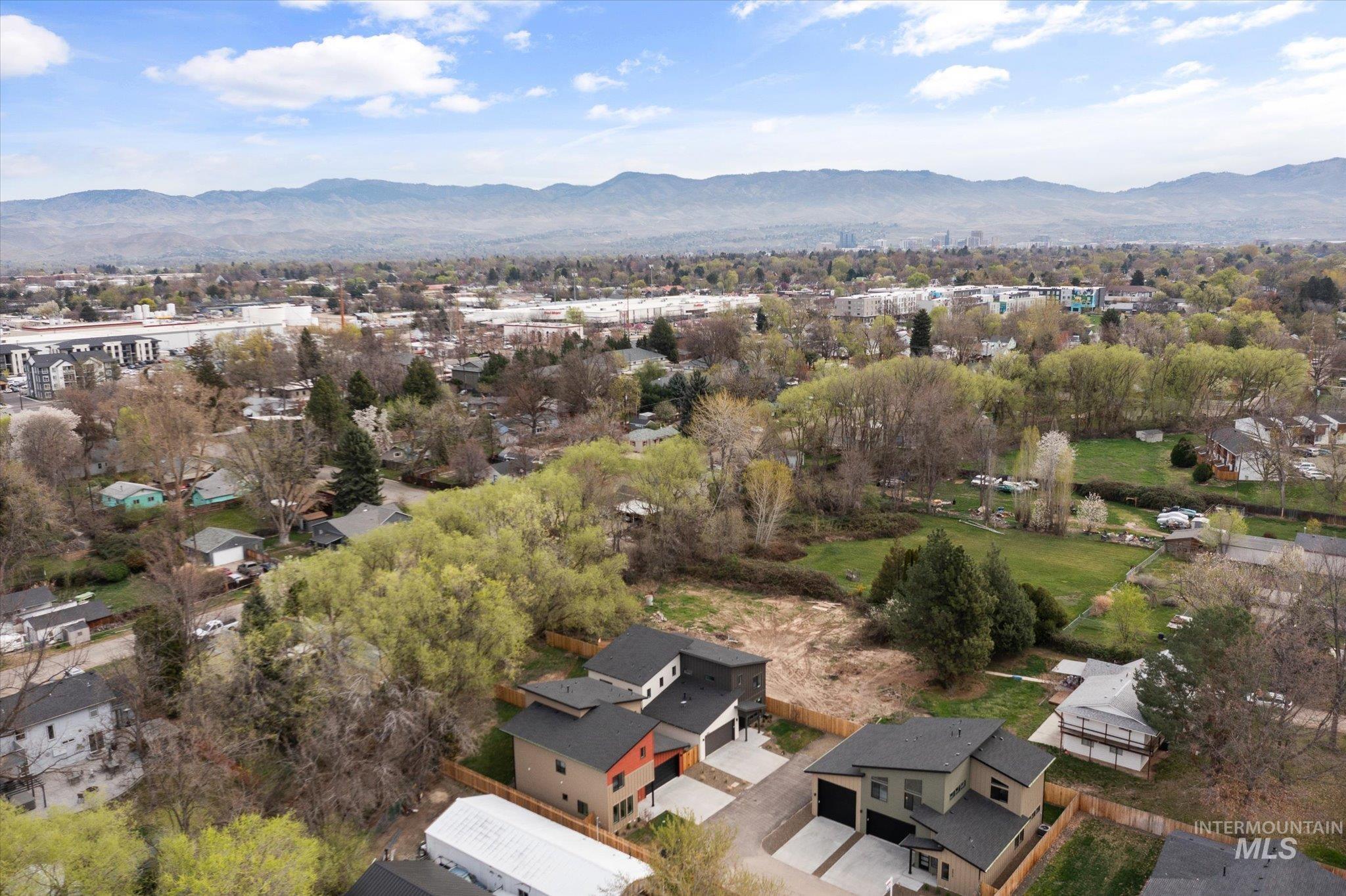 5616 W Grover St, Boise, Idaho 83705, 4 Bedrooms, 3 Bathrooms, Residential For Sale, Price $799,800,MLS 98980481