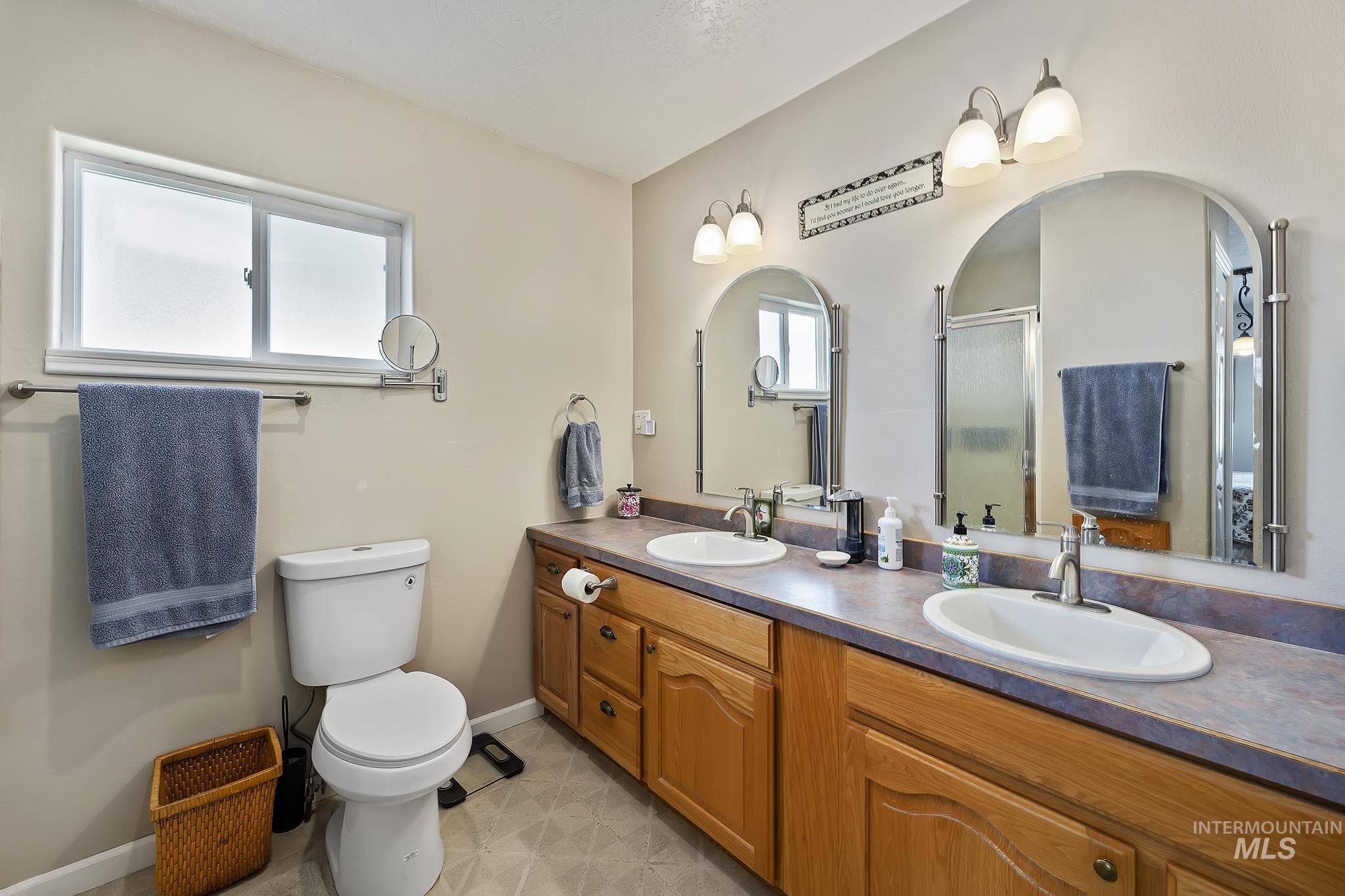 704 E Avenue D, Jerome, Idaho 83338, 3 Bedrooms, 2 Bathrooms, Residential For Sale, Price $349,950,MLS 98980482