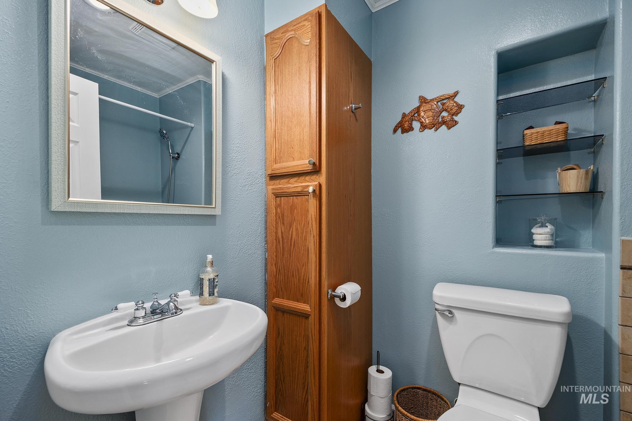 704 E Avenue D, Jerome, Idaho 83338, 3 Bedrooms, 2 Bathrooms, Residential For Sale, Price $349,950,MLS 98980482