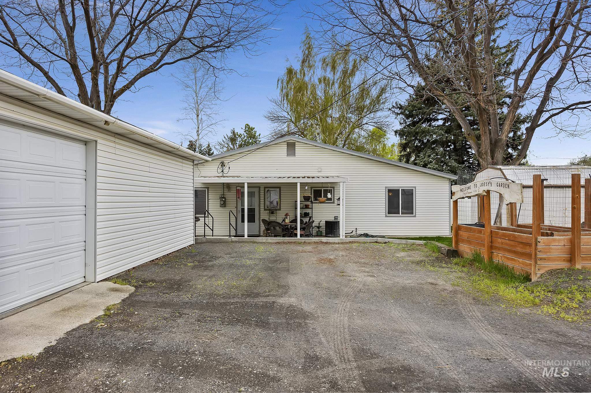 704 E Avenue D, Jerome, Idaho 83338, 3 Bedrooms, 2 Bathrooms, Residential For Sale, Price $349,950,MLS 98980482