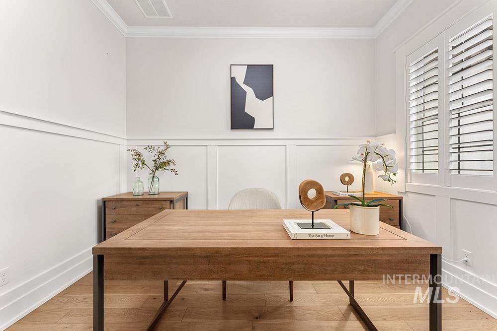 2515 N World Cup Way, Eagle, Idaho 83616, 3 Bedrooms, 2 Bathrooms, Residential For Sale, Price $995,000,MLS 98980483