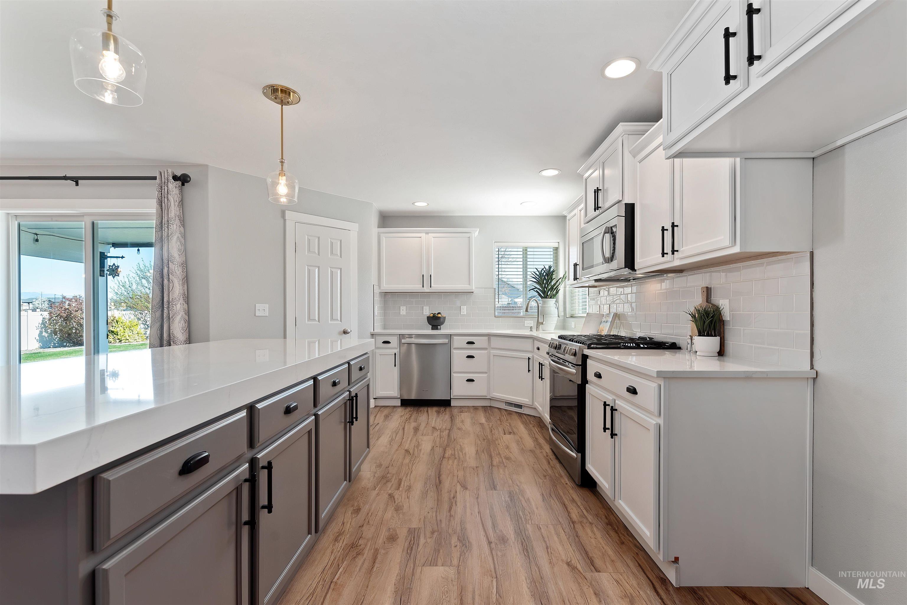 2610 N Snowbell Rd, Kuna, Idaho 83634-3417, 5 Bedrooms, 2.5 Bathrooms, Residential For Sale, Price $600,000,MLS 98980484