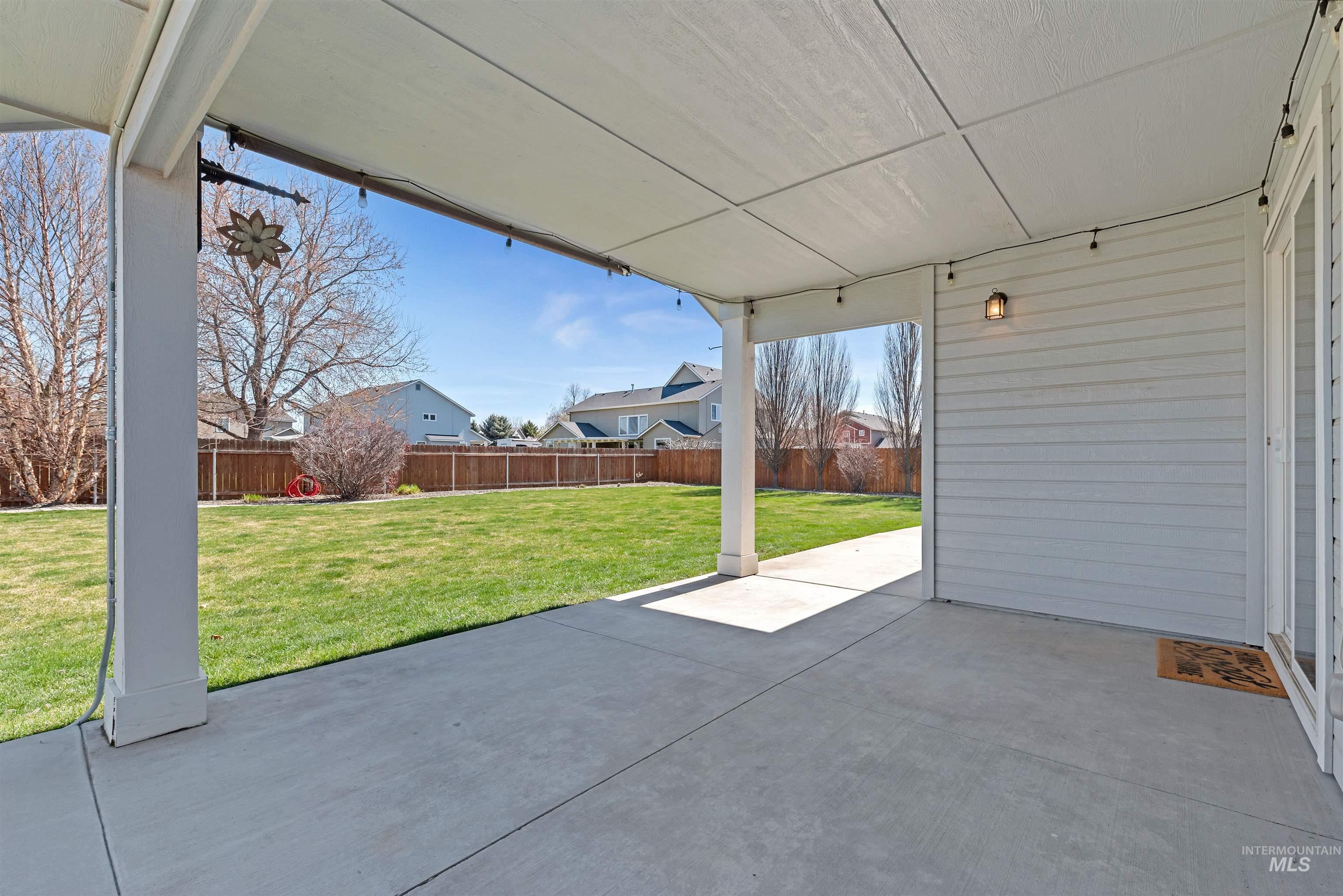 2610 N Snowbell Rd, Kuna, Idaho 83634-3417, 5 Bedrooms, 2.5 Bathrooms, Residential For Sale, Price $600,000,MLS 98980484