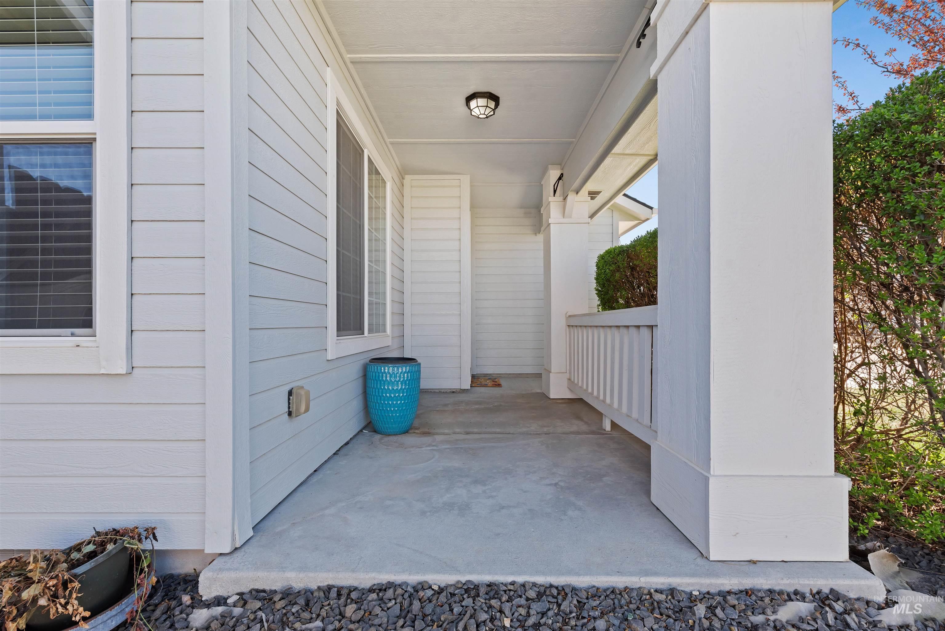 2610 N Snowbell Rd, Kuna, Idaho 83634-3417, 5 Bedrooms, 2.5 Bathrooms, Residential For Sale, Price $600,000,MLS 98980484