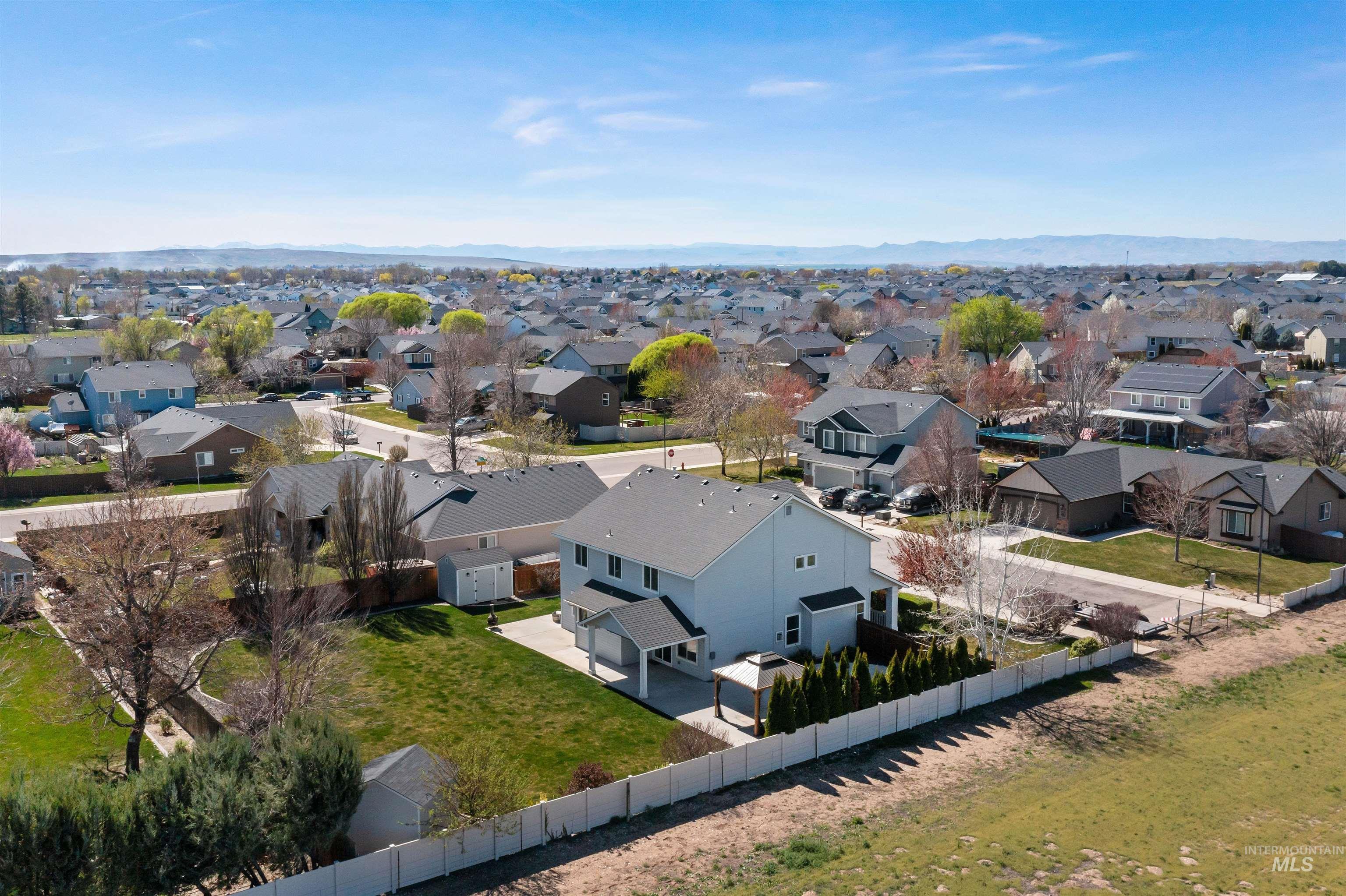 2610 N Snowbell Rd, Kuna, Idaho 83634-3417, 5 Bedrooms, 2.5 Bathrooms, Residential For Sale, Price $600,000,MLS 98980484