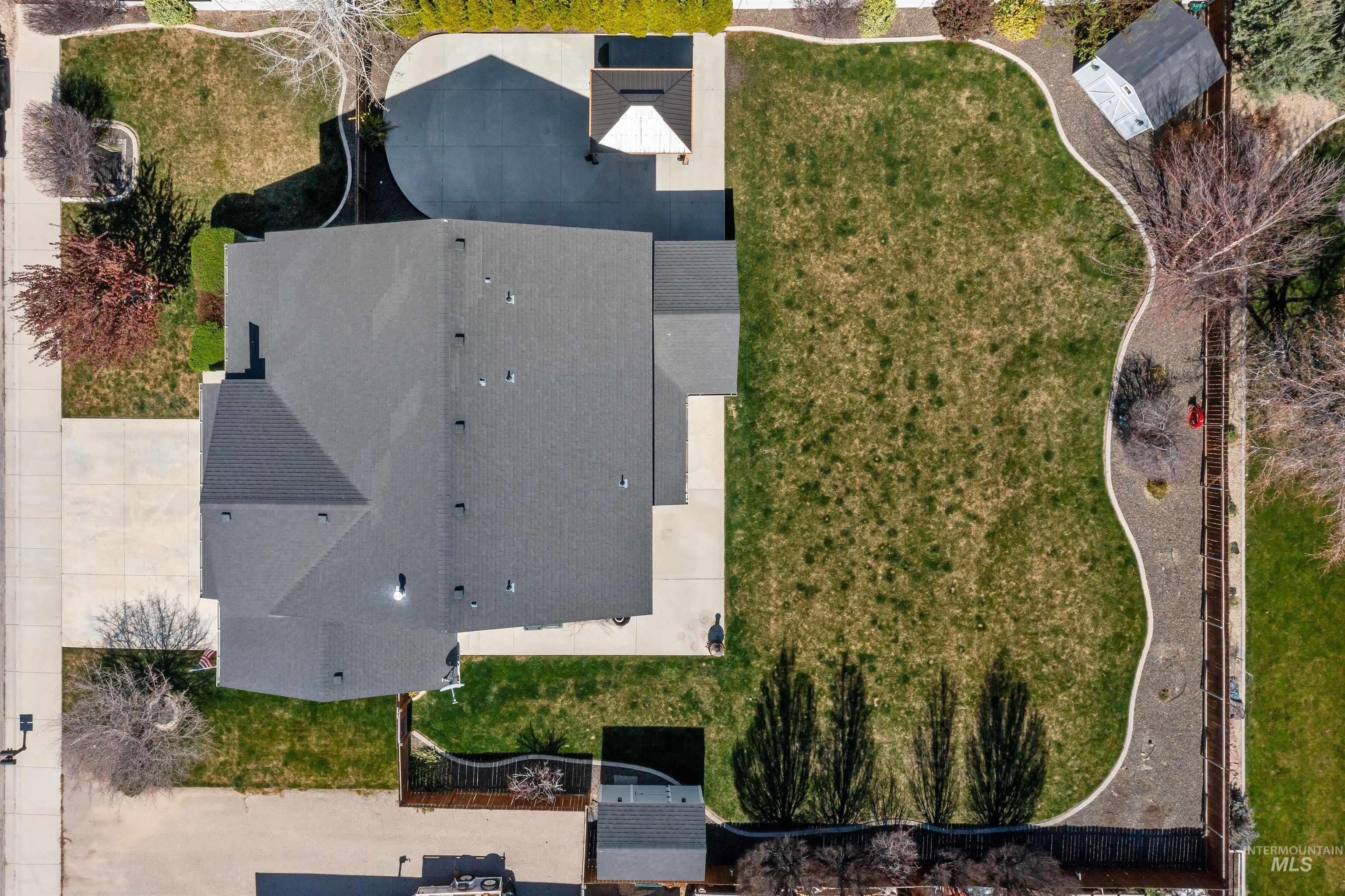 2610 N Snowbell Rd, Kuna, Idaho 83634-3417, 5 Bedrooms, 2.5 Bathrooms, Residential For Sale, Price $600,000,MLS 98980484