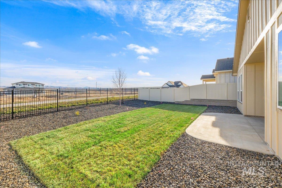 430 S Radiator Way, Boise, Idaho 83716, 3 Bedrooms, 2 Bathrooms, Residential For Sale, Price $460,000,MLS 98980485