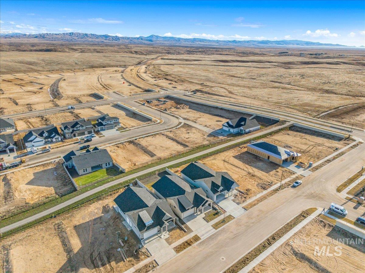 430 S Radiator Way, Boise, Idaho 83716, 3 Bedrooms, 2 Bathrooms, Residential For Sale, Price $460,000,MLS 98980485