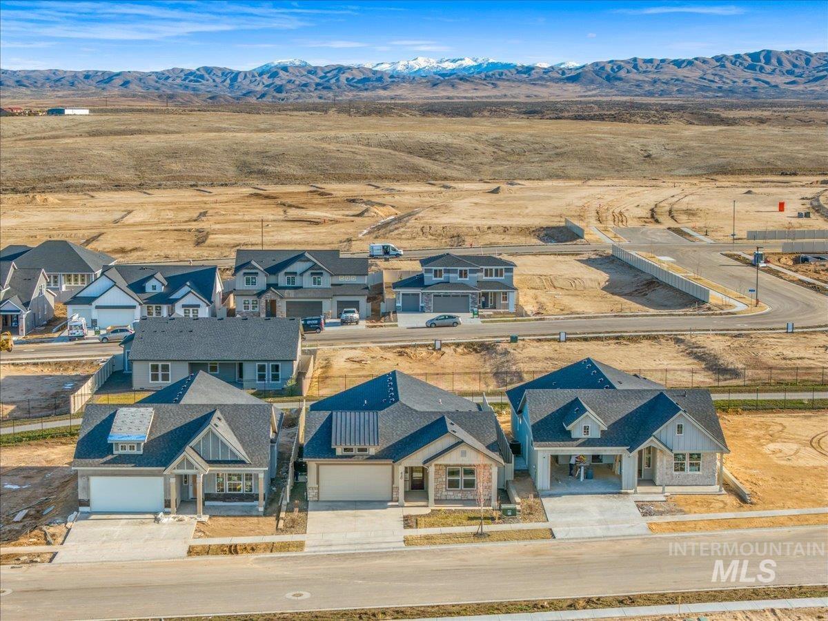 430 S Radiator Way, Boise, Idaho 83716, 3 Bedrooms, 2 Bathrooms, Residential For Sale, Price $460,000,MLS 98980485