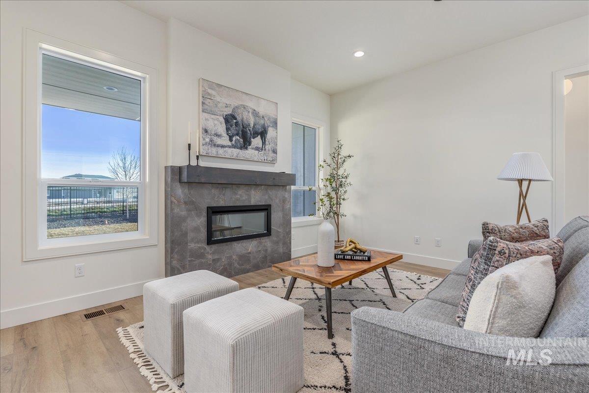 430 S Radiator Way, Boise, Idaho 83716, 3 Bedrooms, 2 Bathrooms, Residential For Sale, Price $460,000,MLS 98980485