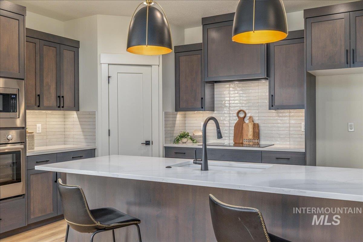 440 S Radiator Way, Boise, Idaho 83716, 3 Bedrooms, 2 Bathrooms, Residential For Sale, Price $470,000,MLS 98980487