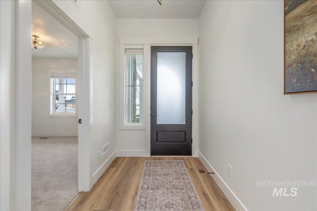 440 S Radiator Way, Boise, Idaho 83716, 3 Bedrooms, 2 Bathrooms, Residential For Sale, Price $470,000,MLS 98980487