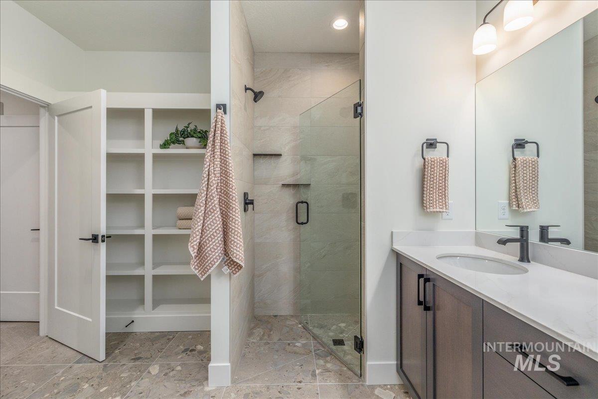 440 S Radiator Way, Boise, Idaho 83716, 3 Bedrooms, 2 Bathrooms, Residential For Sale, Price $470,000,MLS 98980487