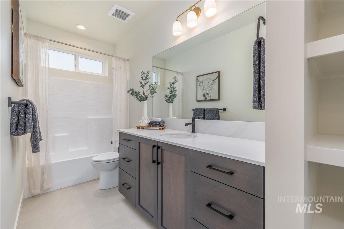 440 S Radiator Way, Boise, Idaho 83716, 3 Bedrooms, 2 Bathrooms, Residential For Sale, Price $470,000,MLS 98980487