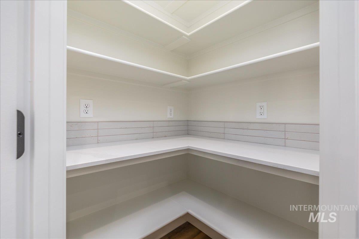 440 S Radiator Way, Boise, Idaho 83716, 3 Bedrooms, 2 Bathrooms, Residential For Sale, Price $470,000,MLS 98980487