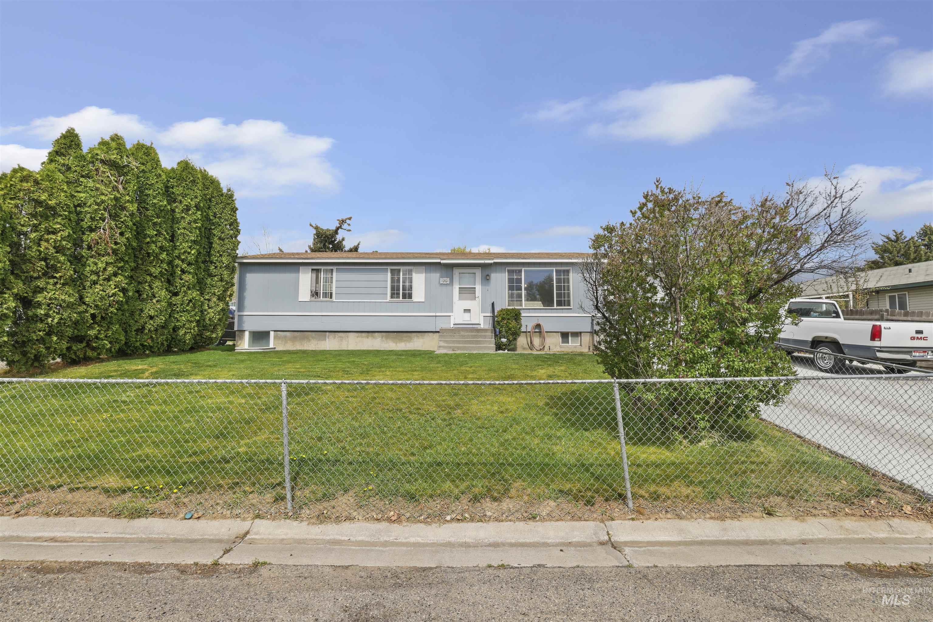 328 E Ave J, Jerome, Idaho 83338, 4 Bedrooms, 1 Bathroom, Residential For Sale, Price $289,900,MLS 98980488