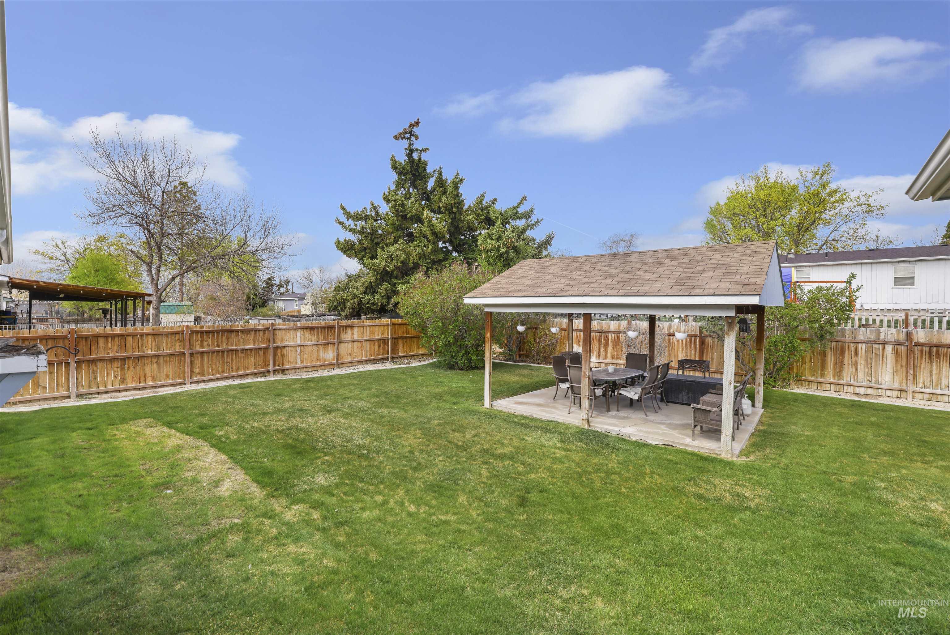 328 E Ave J, Jerome, Idaho 83338, 4 Bedrooms, 1 Bathroom, Residential For Sale, Price $289,900,MLS 98980488