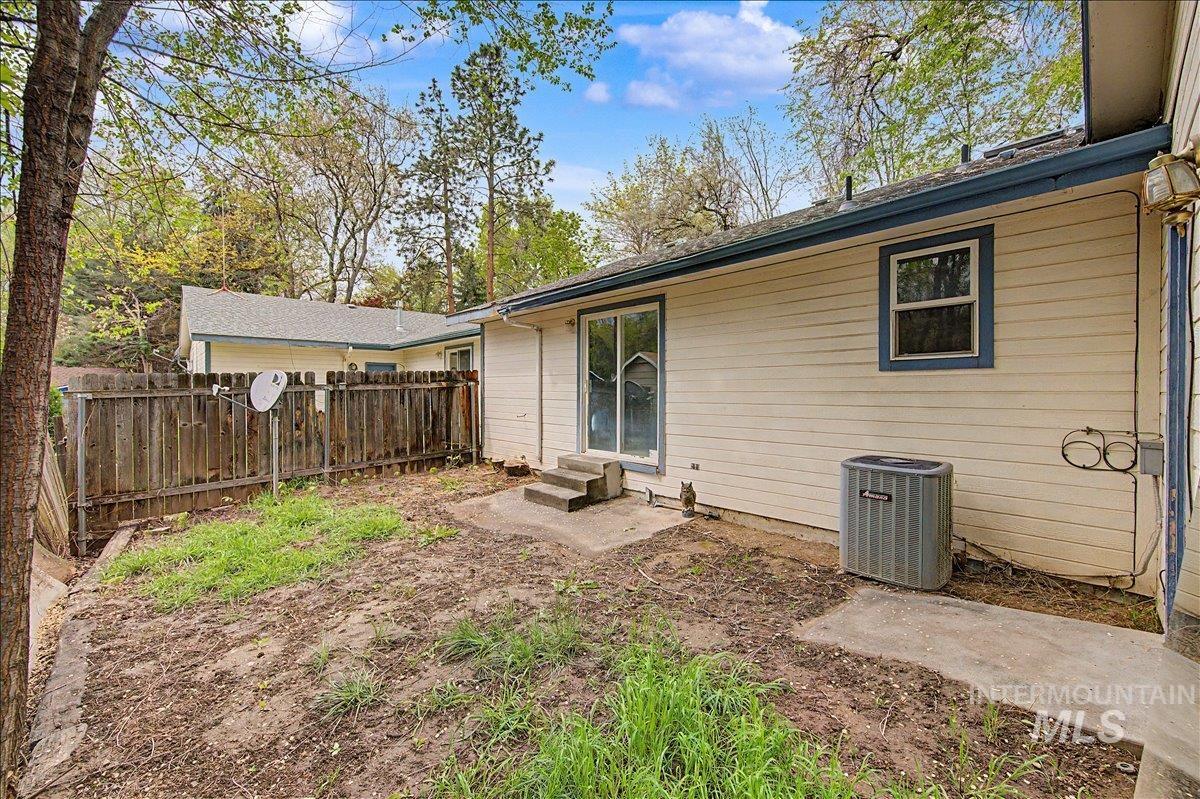 2501 W Hill Rd, Boise, Idaho 83702, 3 Bedrooms, 2 Bathrooms, Residential For Sale, Price $544,900, 98980489