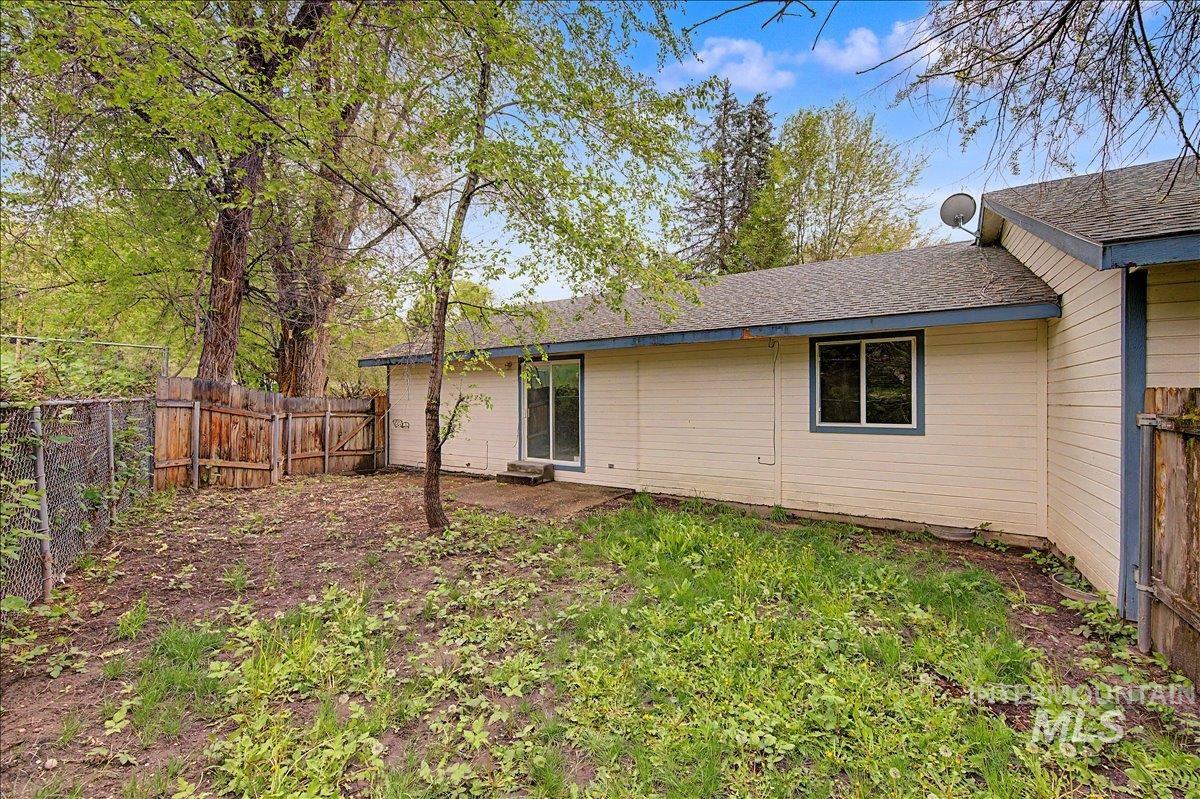 2501 W Hill Rd, Boise, Idaho 83702, 3 Bedrooms, 2 Bathrooms, Residential For Sale, Price $544,900, 98980489