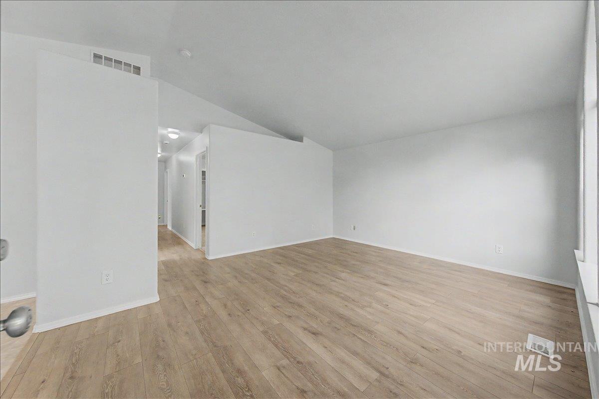 2501 W Hill Rd, Boise, Idaho 83702, 3 Bedrooms, 2 Bathrooms, Residential For Sale, Price $544,900, 98980489