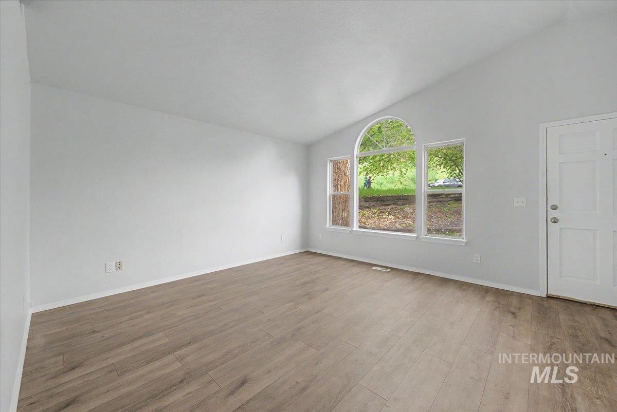 2501 W Hill Rd, Boise, Idaho 83702, 3 Bedrooms, 2 Bathrooms, Residential For Sale, Price $544,900, 98980489